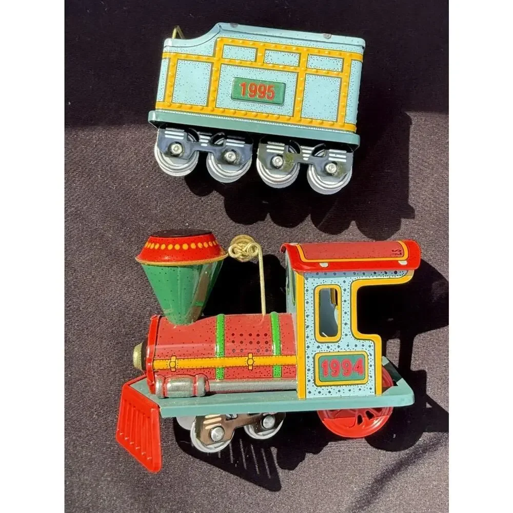 VTG Hallmark COLLECTOR SERIES TRAIN ENGINE & Car 1994 #1 & 2 No Box EUC -LO10